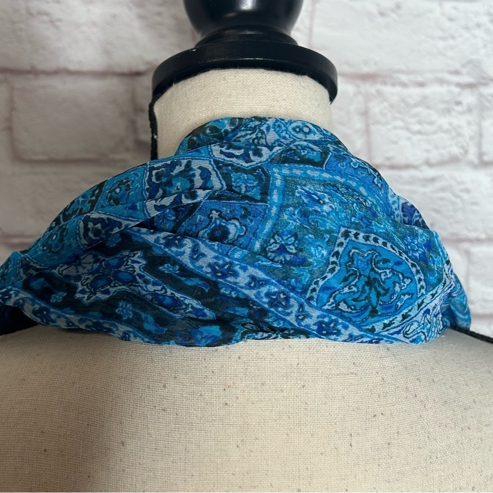 Chaser Women's Printed Pom Pom Sarong/Scarf/Shawl Blue - Picture 6 of 9